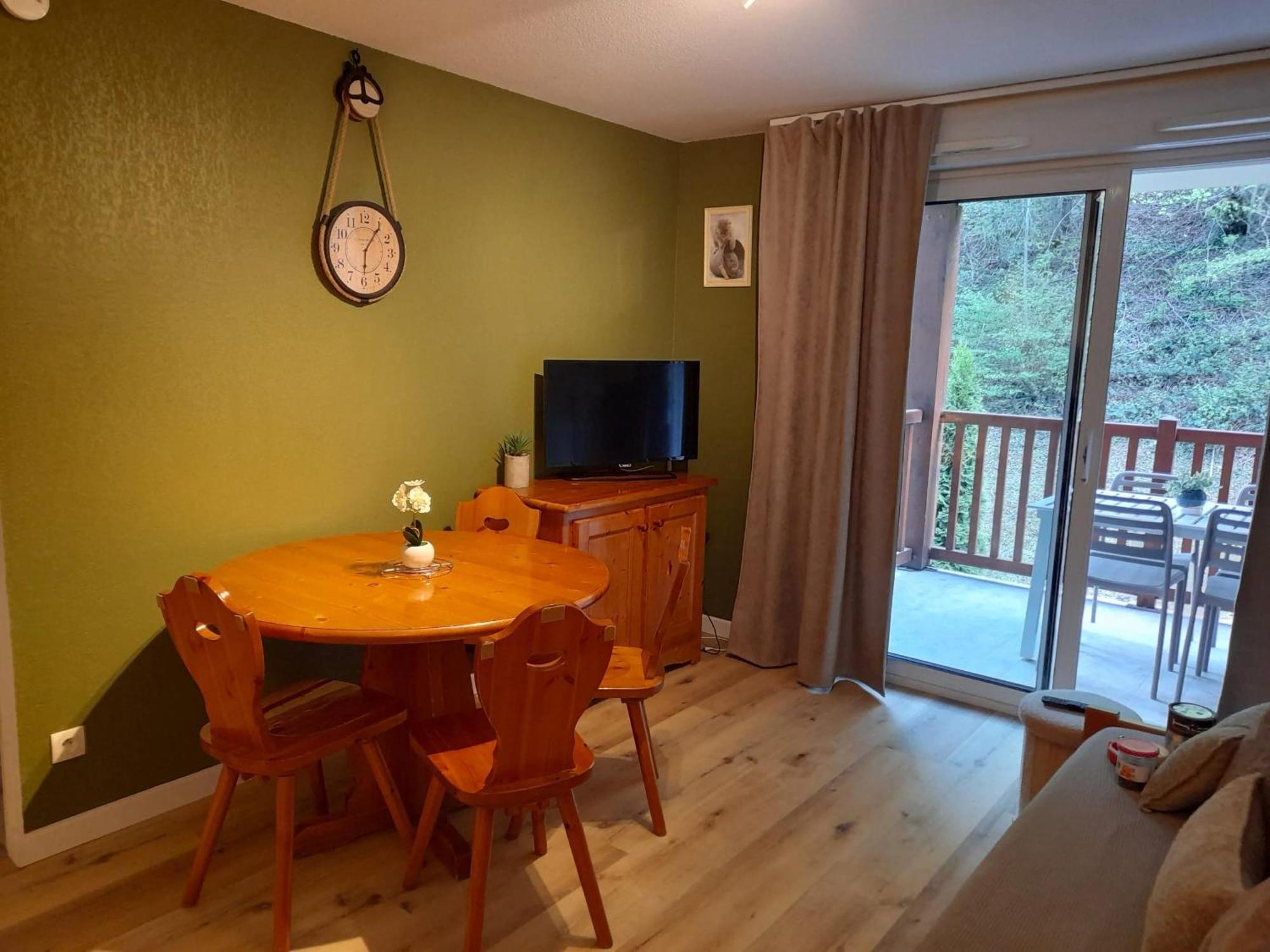 Appartement Avec Vue Sur La Montagne A Saint Lary Soulan 28 M² Piscine Exteriör bild